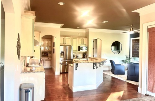 Mount Meigs House | NEW! Luxurious Country Chateau on 6+ Private Acres