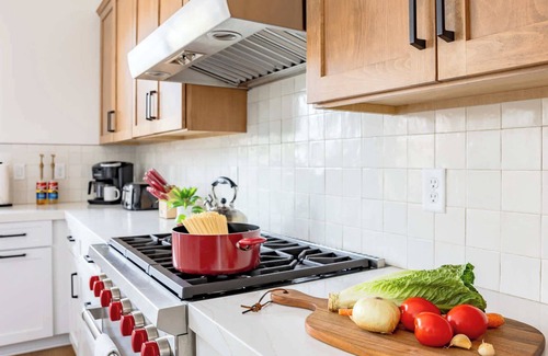 Flagstaff House | New Luxury 2BR Cozy Flagstaff Home Near NAU