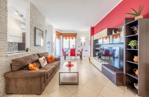 Marina di Carrara House | New Luxury & Quiet 2BR Apt with Terrace and Views