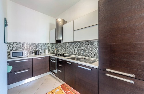 Marina di Carrara House | New Luxury & Quiet 2BR Apt with Terrace and Views