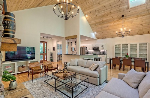 Cashiers House | New Luxury Sapphire Valley CC Home w/Walk-to Resort Amenities & High-Speed Wifi