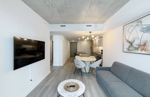 Milton Park Apartment | New Luxury Unit in Heart of MTL 914 | Metro access