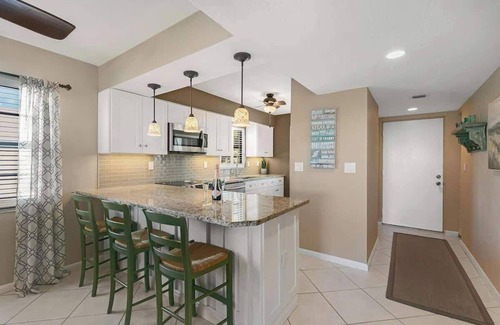 Marco Island Apartment | NEW Marco Island South Beach Condo