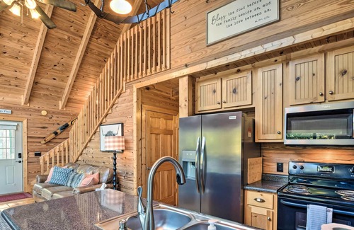 Seneca Cabin | NEW! Marvelous Seneca Retreat w/ Lakefront Views!