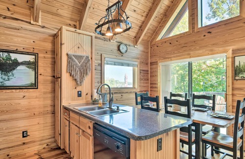 Seneca Cabin | NEW! Marvelous Seneca Retreat w/ Lakefront Views!
