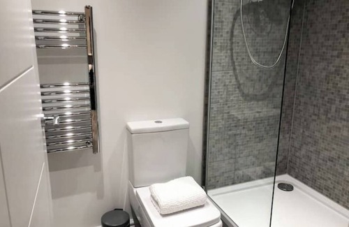 Manchester City Centre Apartment | NEW & MODERN ★ 13min to City Centre ★ FREE Parking