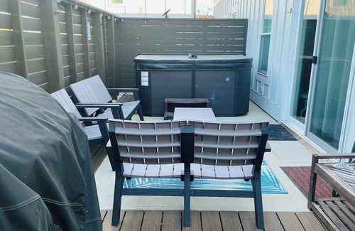 Pine Island Condo | NEW! Modern 3 bedroom beach condo with hot tub - BEACH DUNE