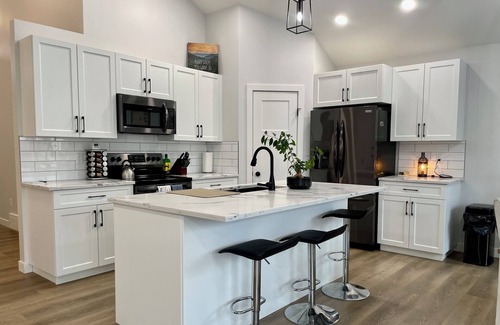 Grande Prairie House | New - Modern Kensington Home