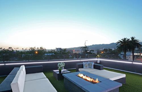 Melrose House | NEW Modern Oasis off Melrose - Rooftop - Pool