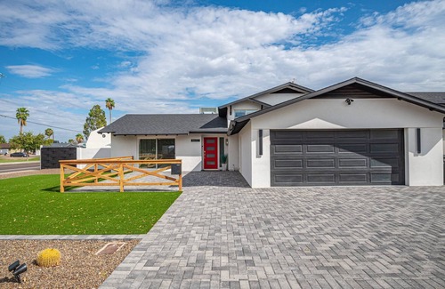 Park Scottsdale One House | New Modern Resort! Arcade, Heated Pool, Putting Green & Pool House!