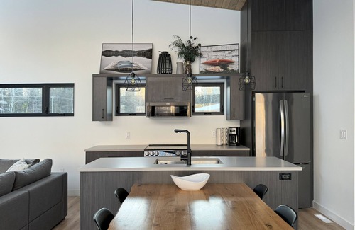 Wasagaming Cabin | *NEW* Modern Riding Mountain Retreat.