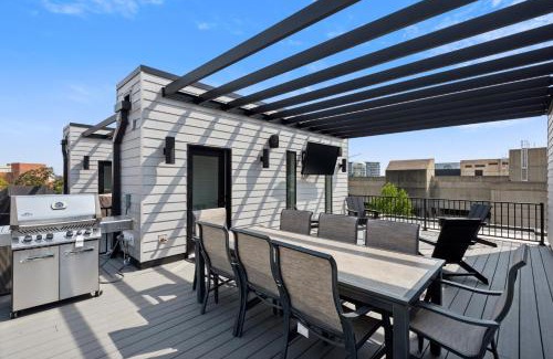 Iowa City House | New Modern Townhome with Rooftop Patio townhouse