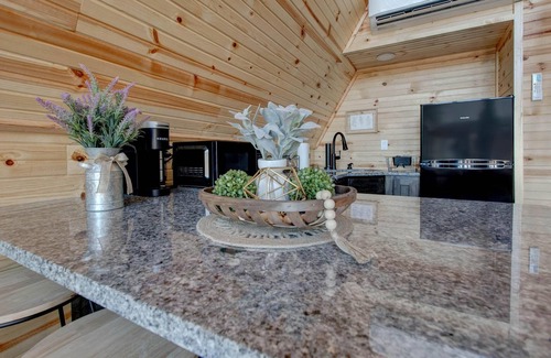 Stanton Cabin | New! Mountain Top A-Frame cabin, The Triangles-Gorgeous View, Hot Tub!