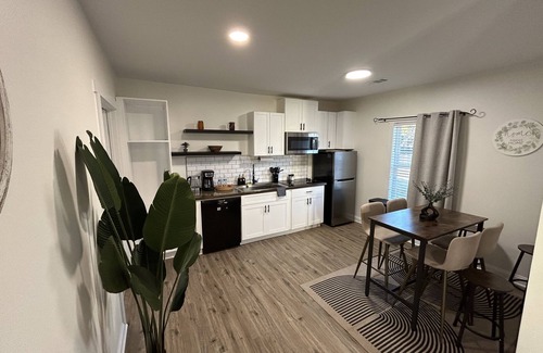 Lawrenceville House | New Nice and Comfy Like Home !