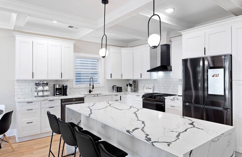 The Heights Apartment | NEW! Penthouse with Roof Deck