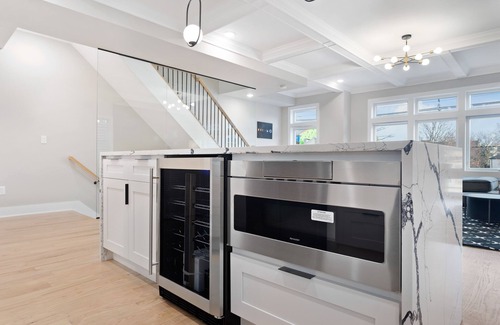 The Heights Apartment | NEW! Penthouse with Roof Deck