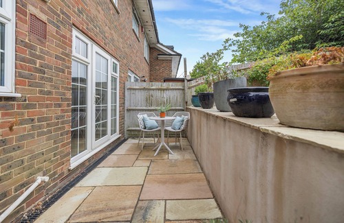 Hove House | New perfect 3 bed house with garden and PARKING!