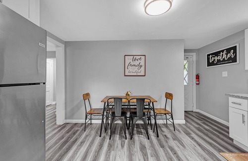 West Mifflin House | NEW! Pet-Friendly 4BR Near Kennywood & Pittsburgh