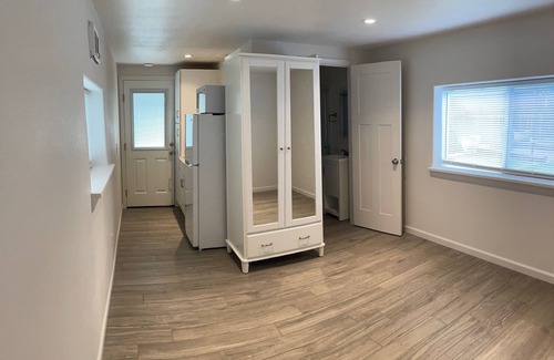 Olympia Apartment | New, Private and Fast Wif with easy access to every place you need to go!
