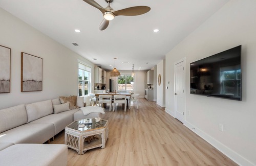 Crescent Beach House | New Private Pool Home + 5 Minute Walk to Crescent Beach & Intracoastal
