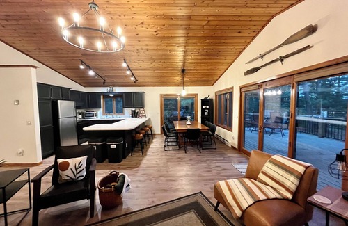 Nevis House | NEW Property and No Cleaning Fee! The Lazy Loon Retreat