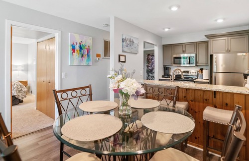 Harbor Springs Condo | *NEW!* Relaxing Retreat with Amenities Galore!