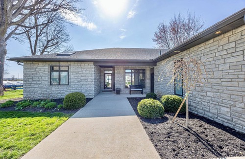 Russells Point House | NEW RENO-Aug. 21-24 still available! 4 bd 3 ba 3200 Sq Ft Exec. Home w/3docks