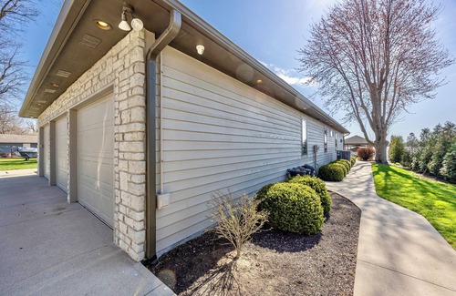 Russells Point House | NEW RENO-Aug. 21-24 still available! 4 bd 3 ba 3200 Sq Ft Exec. Home w/3docks
