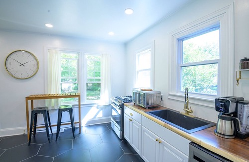 Covington House | New! Renovated historical home~5mins~Cincinnati