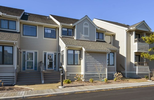 Fenwick Island House | *NEW RENTAL* Beautiful bay sunsets, pool, and 1 block to private beach access