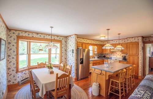 West Jefferson Other | New River Mountain Getaway - Fire Pit - Gas Fireplace - Minutes to West Jefferson