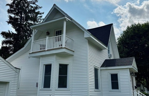 Ballston Spa House | NEW Saratoga Getaway! 4-bedroom house near Racetrack in village of Ballston Spa