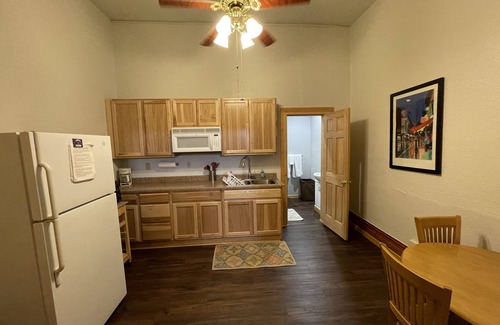 Del Norte Apartment | NEW Sauna Downtown Del Norte Apartment