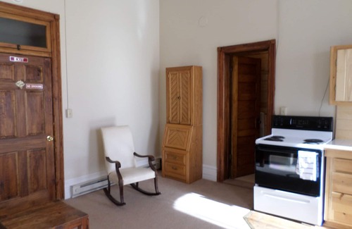 Del Norte Apartment | New Sauna Downtown One Bedroom Apartment