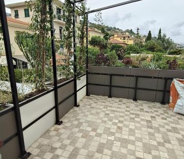 Bordighera Apartment | New Seaside Vintage Apartment, 20m to the beach, WI-FI&TERRACE