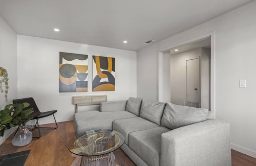 South San Jose House | NEW Single Family Home 3BD/2BA with Backyard, Washer/Dryer, Ping Pong, Corn hole