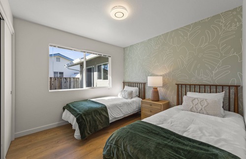 South San Jose House | NEW Single Family Home 3BD/2BA with Backyard, Washer/Dryer, Ping Pong, Corn hole