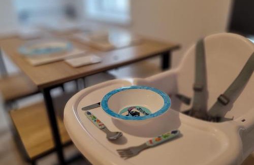 Southampton City Centre Apartment | NEW Southampton City Centre Stay 4 Guest Patio Cot