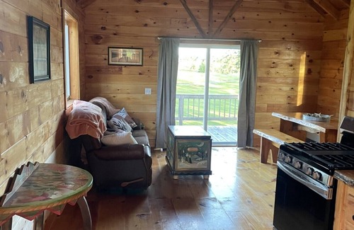 Wilton Cottage | New spacious-charming one bedroom cottage with loft at Wilson Lake Country Club