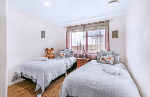 Hamilton House | New, spacious, enjoy a quality stay in Flagstaff
