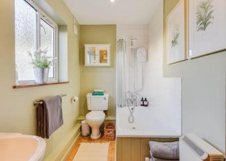 Oaksey House | NEW Street Cottage - Centre Cotswolds 3 Bed