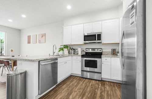 Vancouver House | NEW Stunning 3BDRM Family Home In Downtown W/AirHockey
