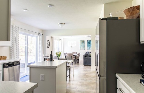 New Buffalo House | New, stylish 5-bedroom retreat with hot tub and game room fun