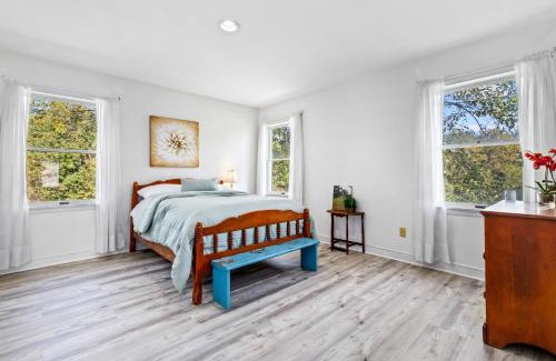 Mechanicsville House | New! Sunny Side Farm