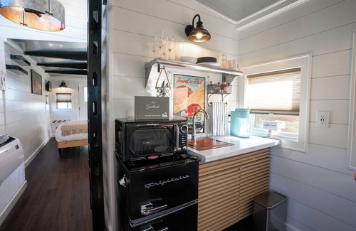 Fredericktown Apartment | New! The Caboose Roost, Sleeps 4