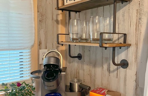 Sapphire House | New Tiny Home Getaway