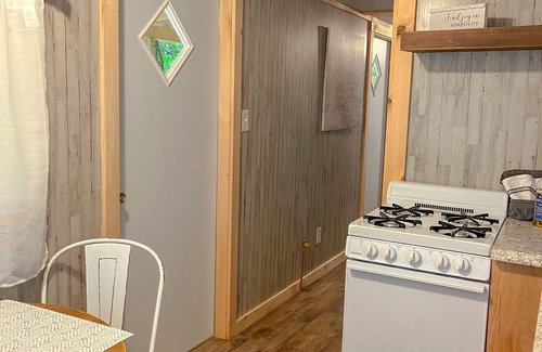 Sapphire House | New Tiny Home Getaway