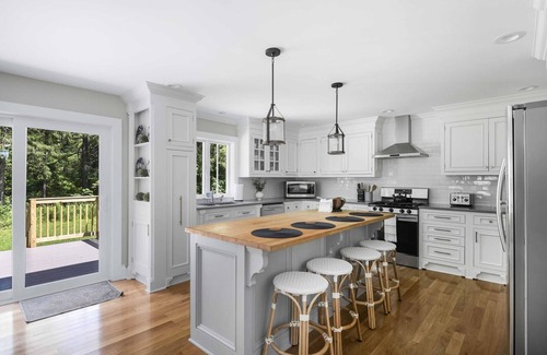 Skaneateles House | New to Rental market-3 Bed/2.5 Bath-Pet Friendly!
