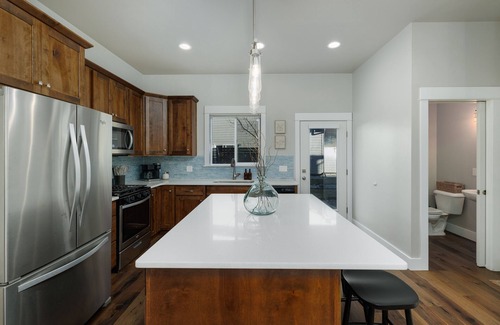 Four Corners Condo | NEW! Townhome in 4-corners, garage parking, walk to river - 30-night minimum