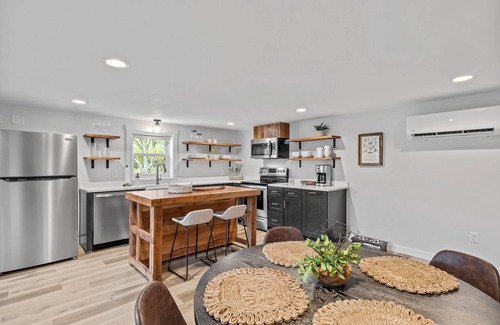 Elkton Cottage | NEW Tranquil Retreat on 42 Acres with Hot Tub, Bordering National Park, WI-FI!